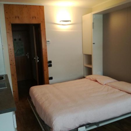 Cielo Alto Studio Apartment With Wifi Брей-Червінія Екстер'єр фото