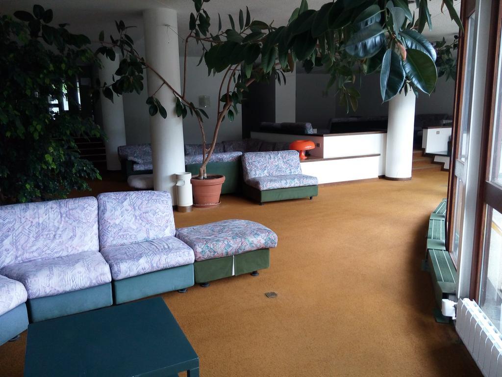 Cielo Alto Studio Apartment With Wifi Брей-Червінія Екстер'єр фото