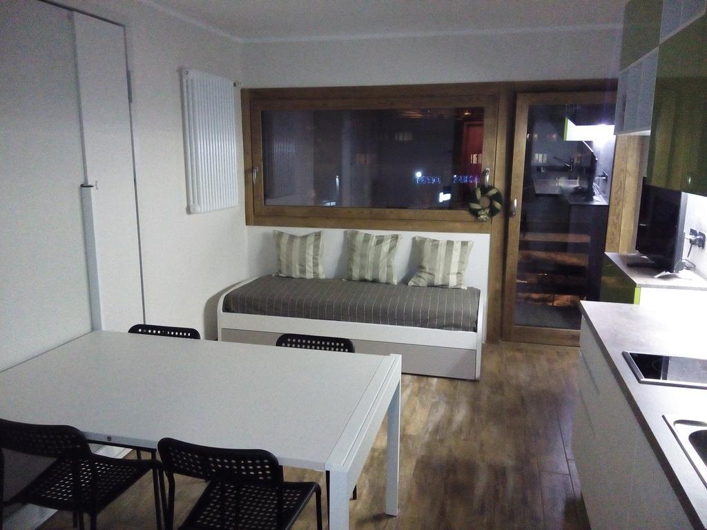 Cielo Alto Studio Apartment With Wifi Брей-Червінія Екстер'єр фото